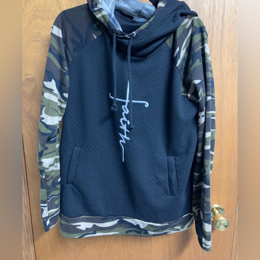 Love and faith double hoodie sweatshirt size large black with camo